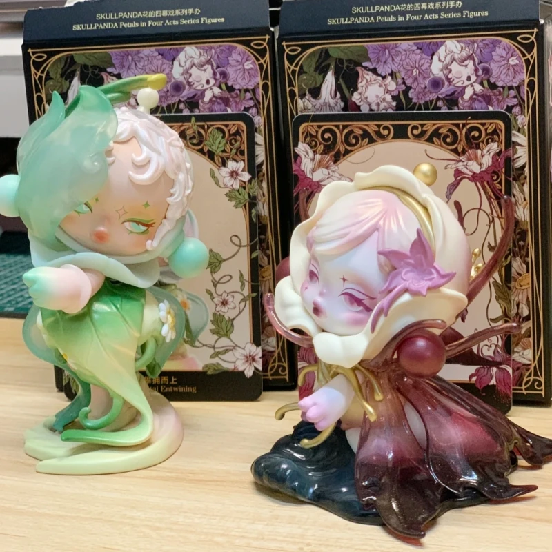 Фото Горячая новинка: POP MART Skullpanda Petals In Four Acts — таинственная коллекционная фигурка-спрей в закрытой упаковке, модный коллекционный декор, подарок-сюрприз №4