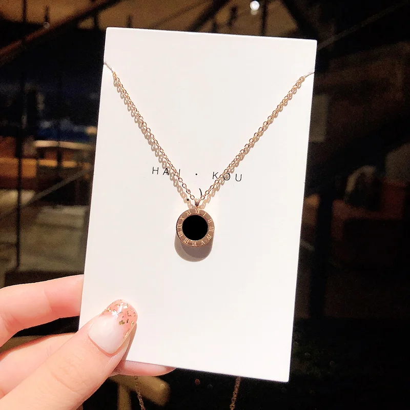 

Roman numerals titanium steel necklaces women fashion simple black and white and double round collar bone chain network celebrit