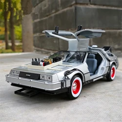 Модель DeLorean в масштабе 1:24