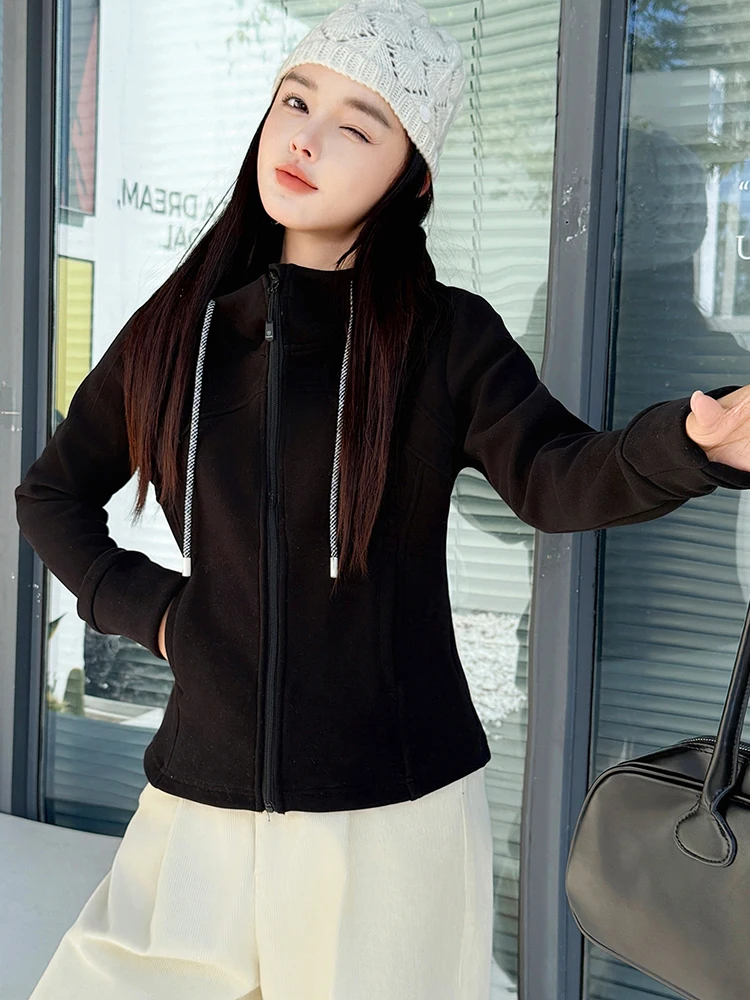 Женская короткая зимняя куртка 2024 новинка три в одном со съемным утолщенным