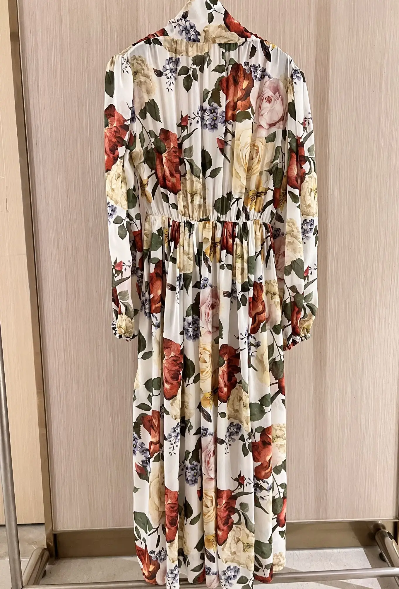 Женское платье-трапеция из 100% шелка с длинным рукавом и поясом на резинке