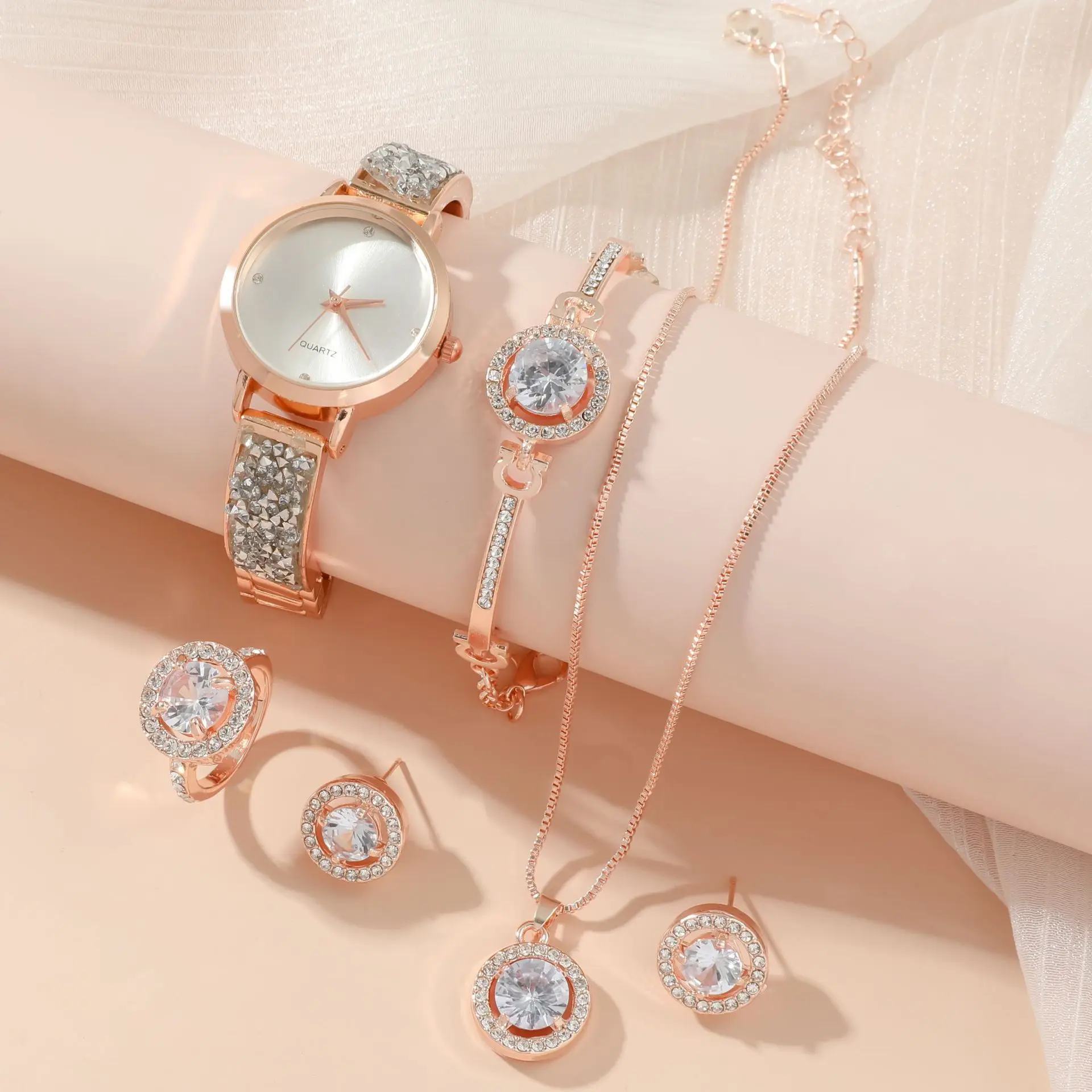 Fashion Luxury Women Watches Casual Quartz Watch Simple Small Fresh Female Watch for Women reloj mujer marcas famosas de lujo