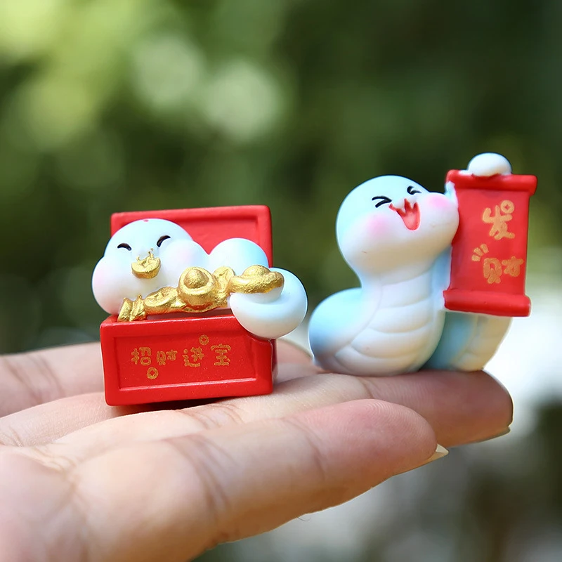 Новогоднее украшение 2024 года змея для нового 2025 игрушка-змея настольные