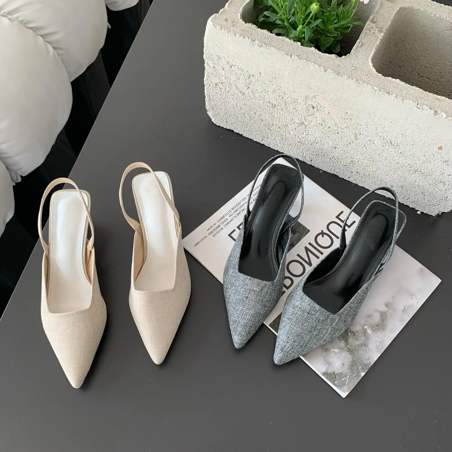 

Женские босоножки на шпильке, удобные туфли с прозрачным каблуком, в стиле ретро, черного и бежевого цвета, весна-лето 2023