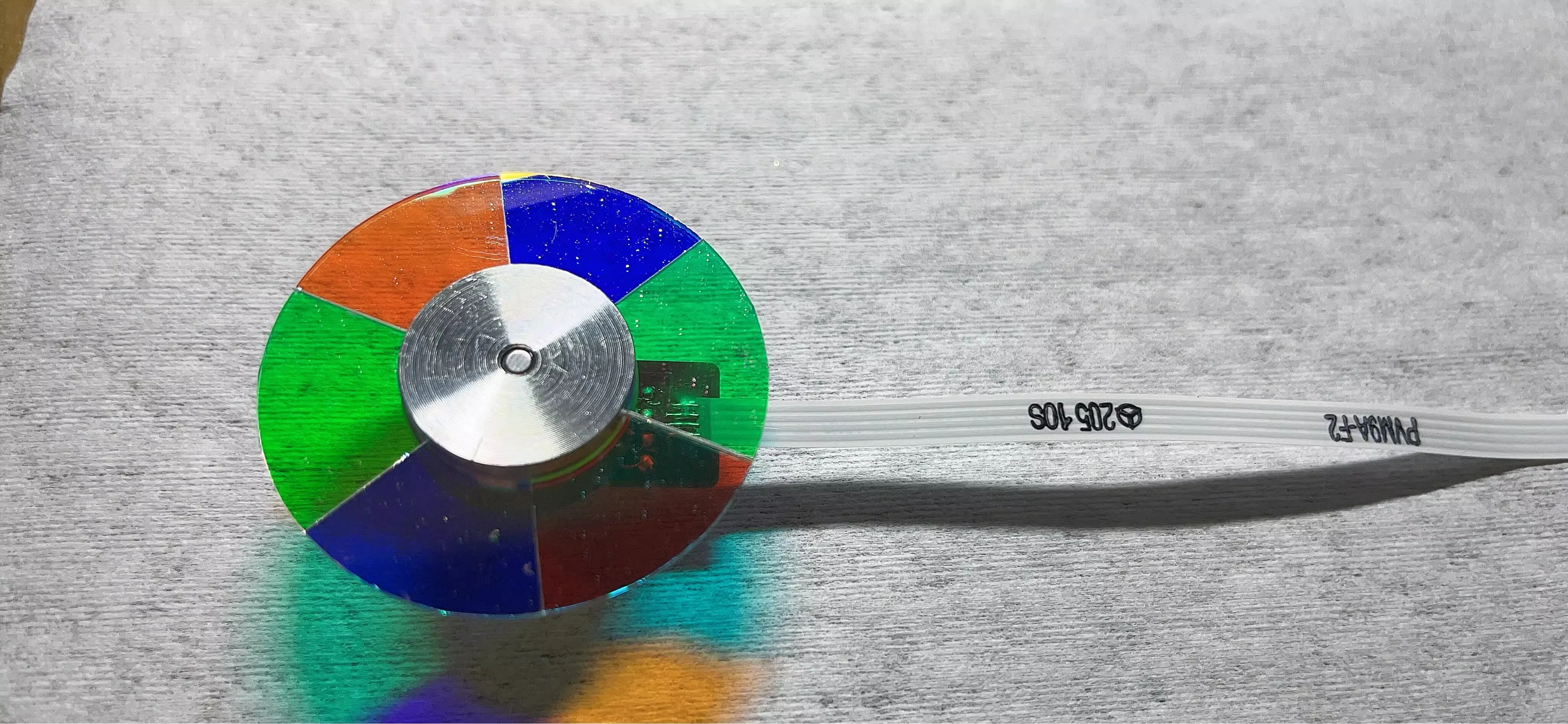 Цветное колесо AWO 102418672 для проекторов Benq W1070 W1080 w1400 w1500 EP4010 i700 WM860 Цветное колесо AWO 102418672 для проекторов Benq W1070 W1080 w1400 w1500 EP4010 i700 WM860