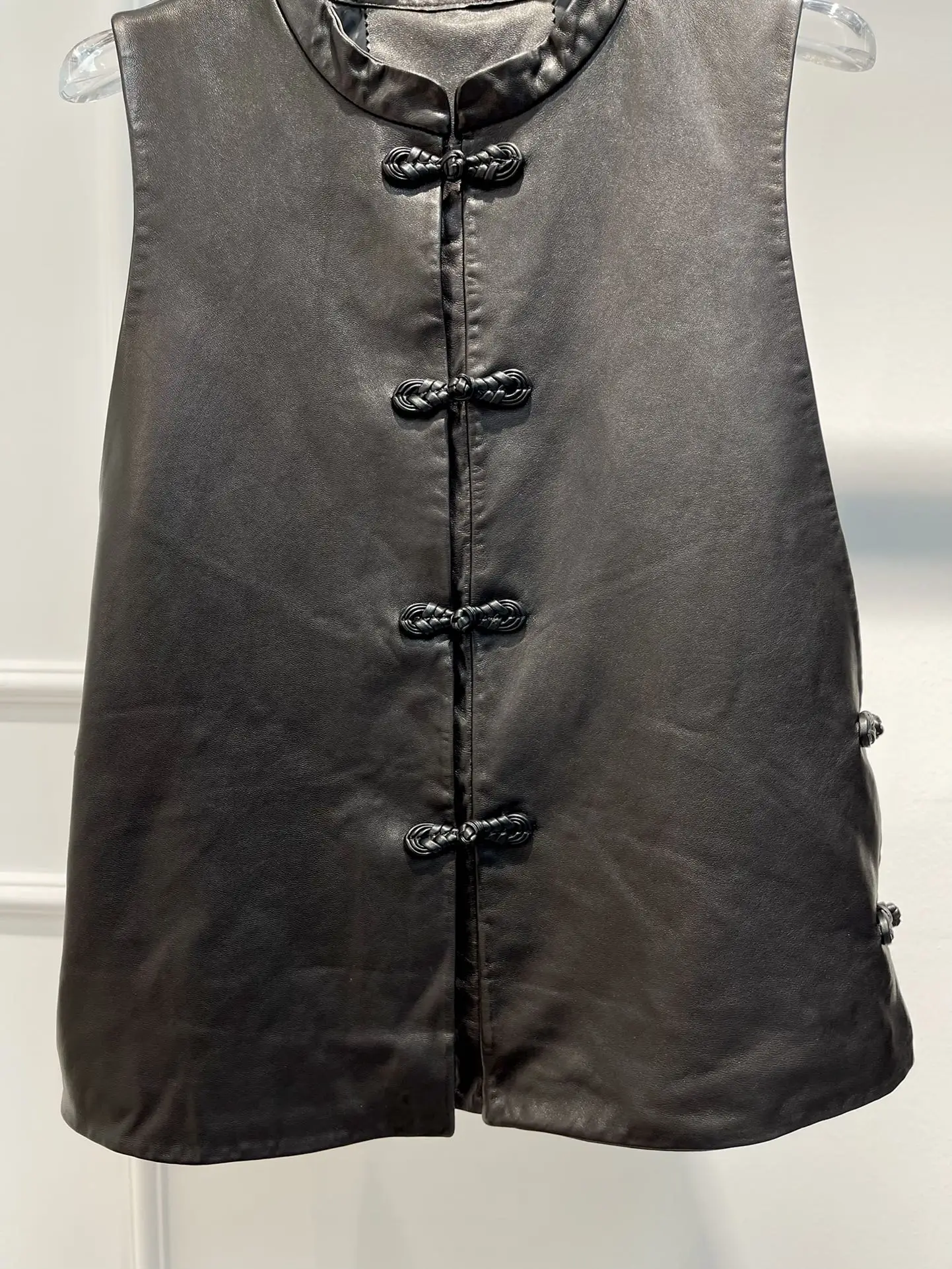 2022 All Seasons Traditional Sheepskin Vest Unique Design Chinese Style High Quality Sleeveless Single-breasted Tang Suit