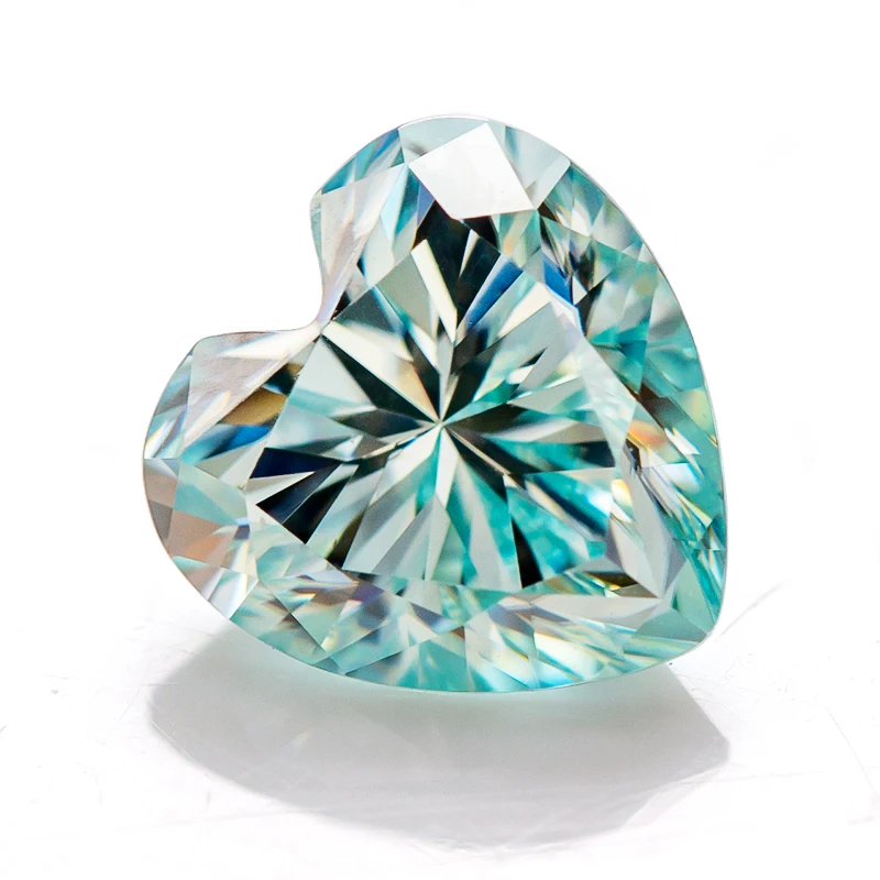 Рисунок 4 - Разноцветный драгоценный камень в форме сердца