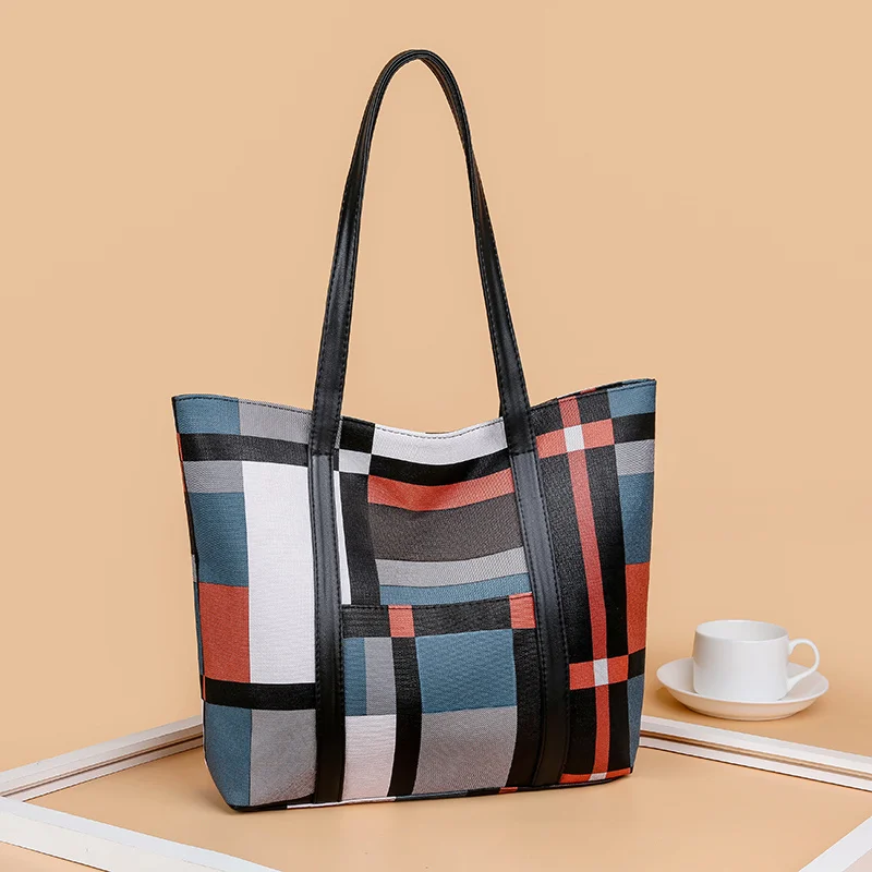 

New Women's Bag Contrast Check Bag Oxford Casual Handbag New women's Shoulder Bag Simple Travel Bag Fashion Tote Bag