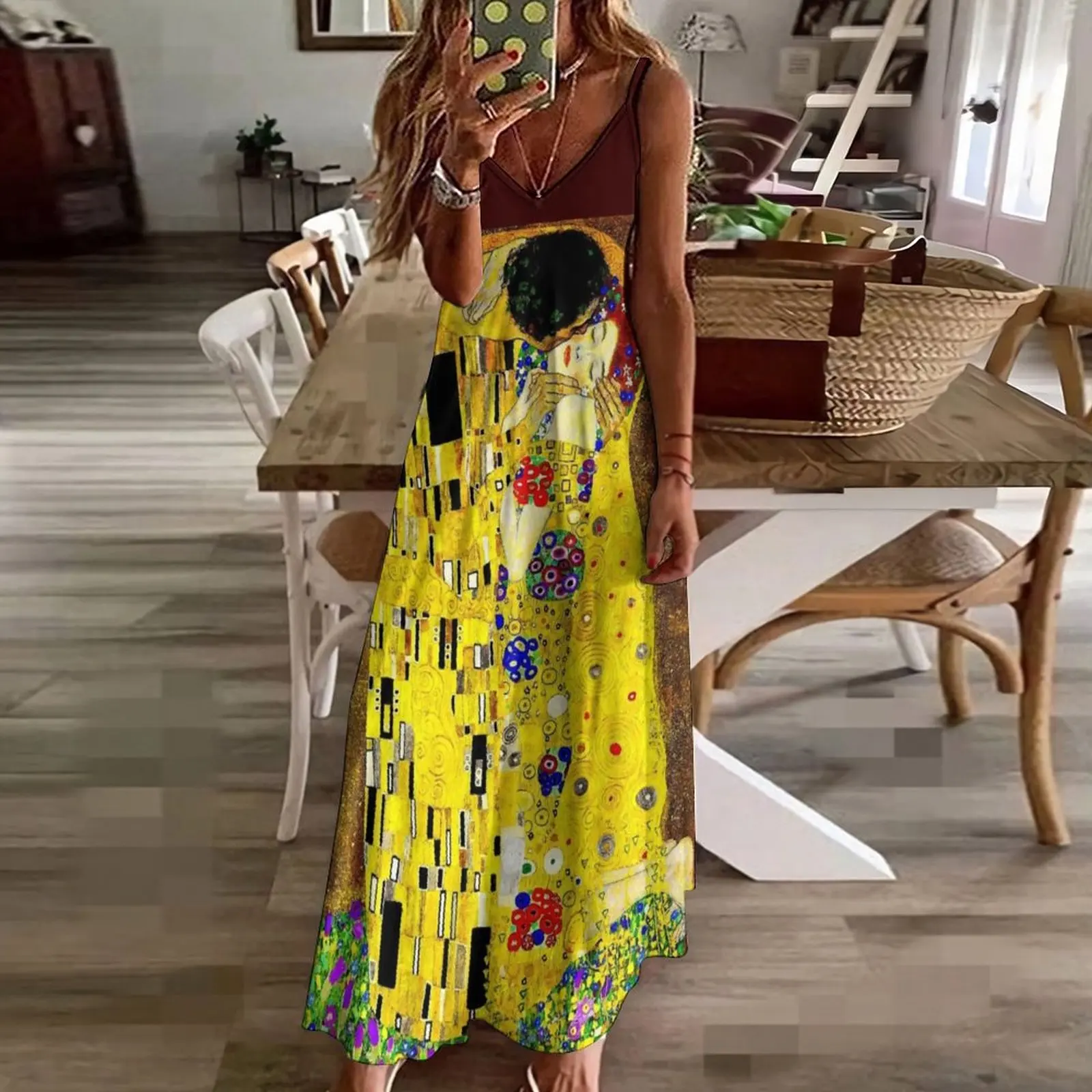 Женское платье без рукавов с принтом THE KISS 1917 : Gustav Klimt высокого разрешения