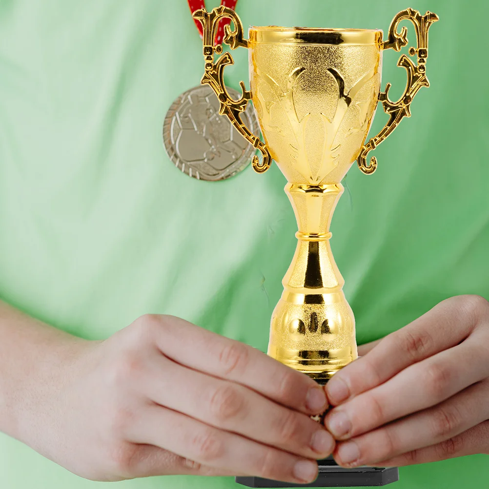 

2 Pcs Trophy Creative Model Supplies Ceremony Decor Celebration Competition Plastic Cup Kindergarten Student Students Party