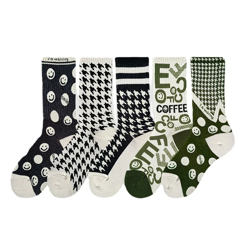 5pairs Personality Woman Socks Fashion Cotton Print Comfortable Trend Middle Tube Socks Painting Stockings Streetwear