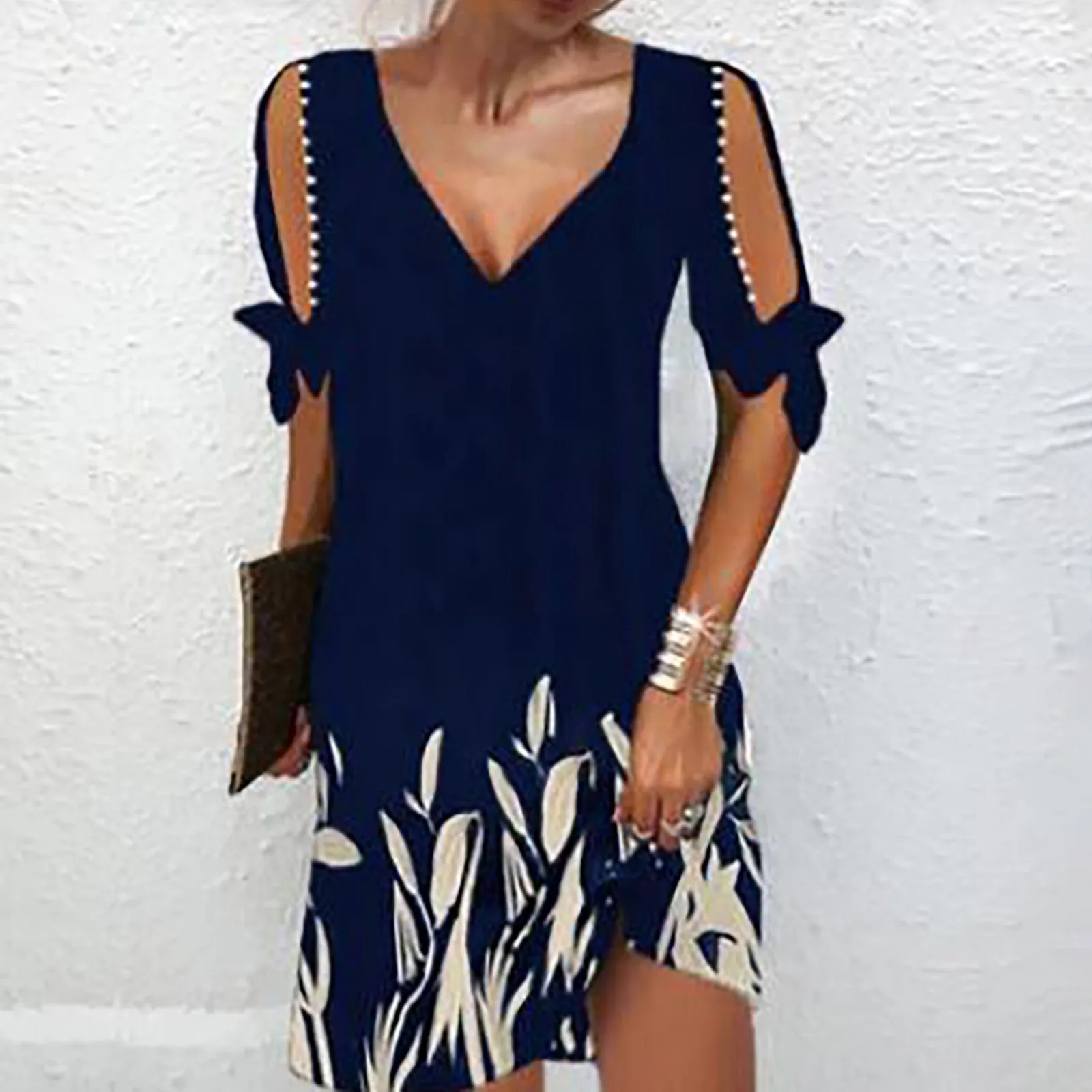 

Женское мини-платье с V-образным вырезом, коротким рукавом и открытыми плечами