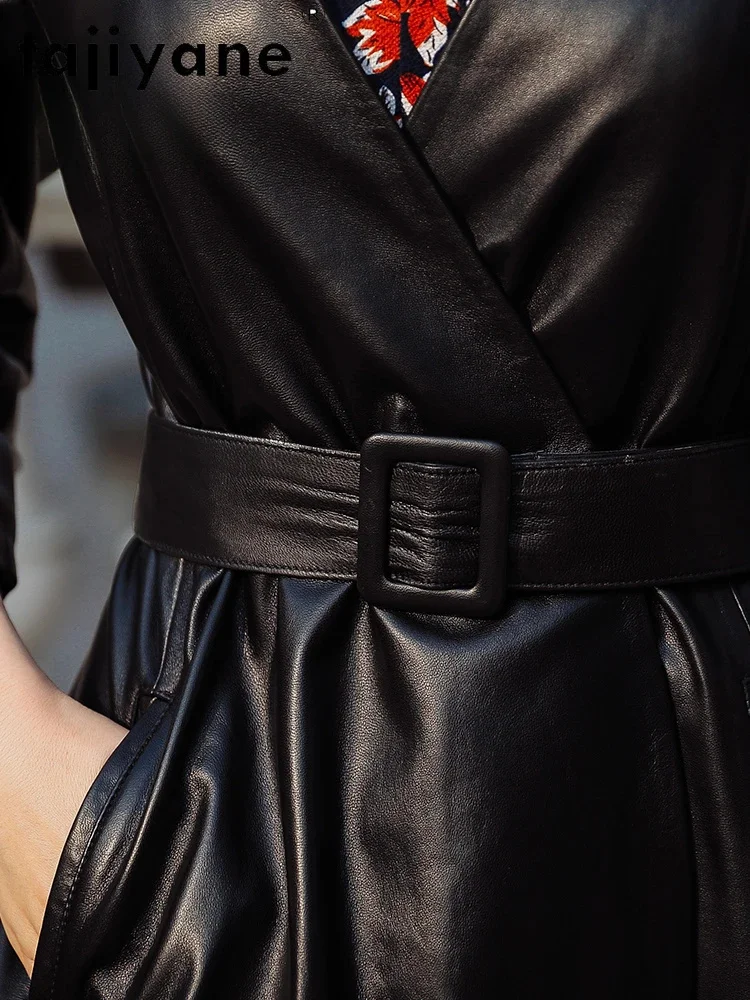 Женский Длинный тренчкот из натуральной кожи с V-образным вырезом