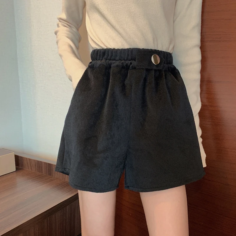 Рисунок 2 - Шорты новинка осень-зима 2019 корейская