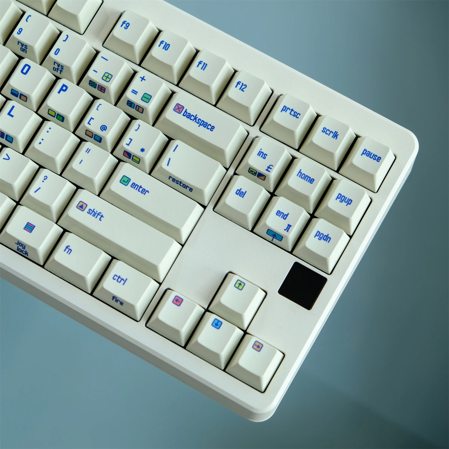 

Колпачки для клавиш с гравировкой по бокам, 153 клавиш/полный комплект