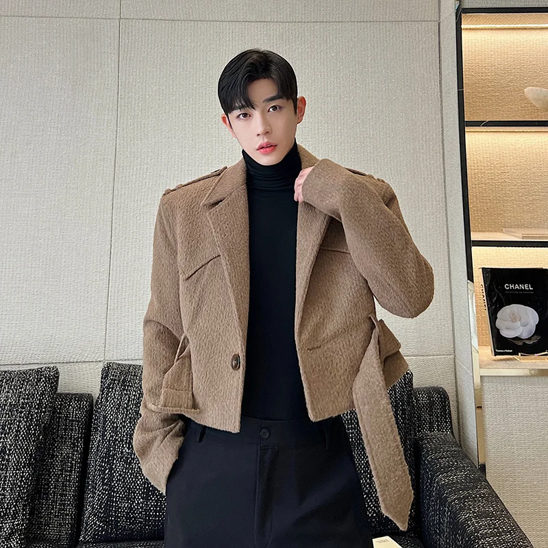 

Autumn Winter Thickened Designer Short Woolen Belt Men Jacket Coat 2023 Solid Color Korean Fashion Male Tops 9A6200