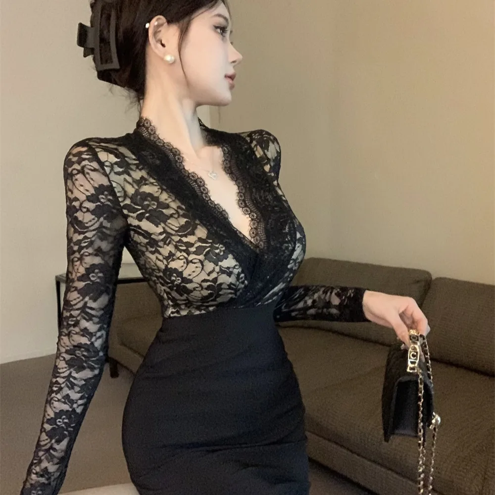 Кружевное платье с v-образным вырезом и длинными рукавами в стиле пэчворк высокой