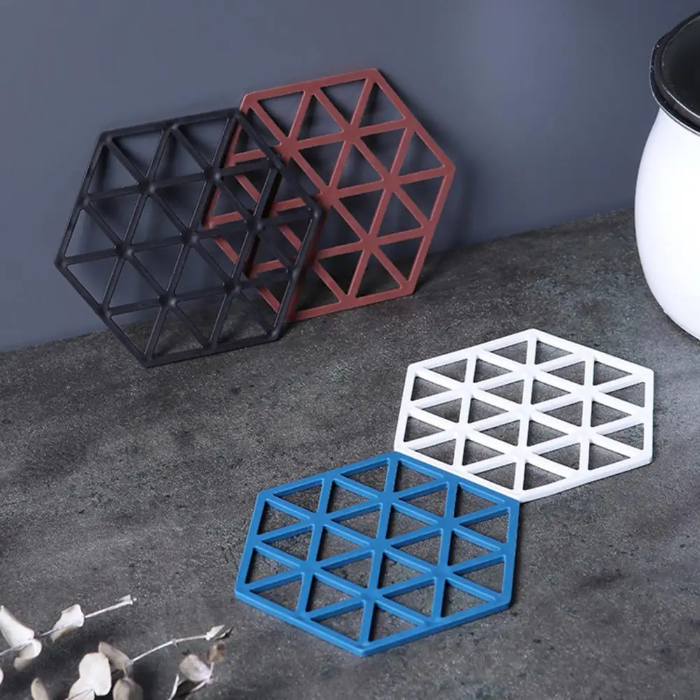 

Unique Wear-resistant Decorative Dining Room Tableware Insulation Mat Coaster Household Supplies Table Coaster Table Mat