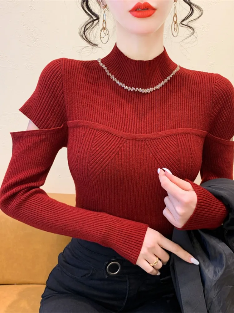 Вязаный женский свитер с французским вырезом и полувысоким воротником на осень