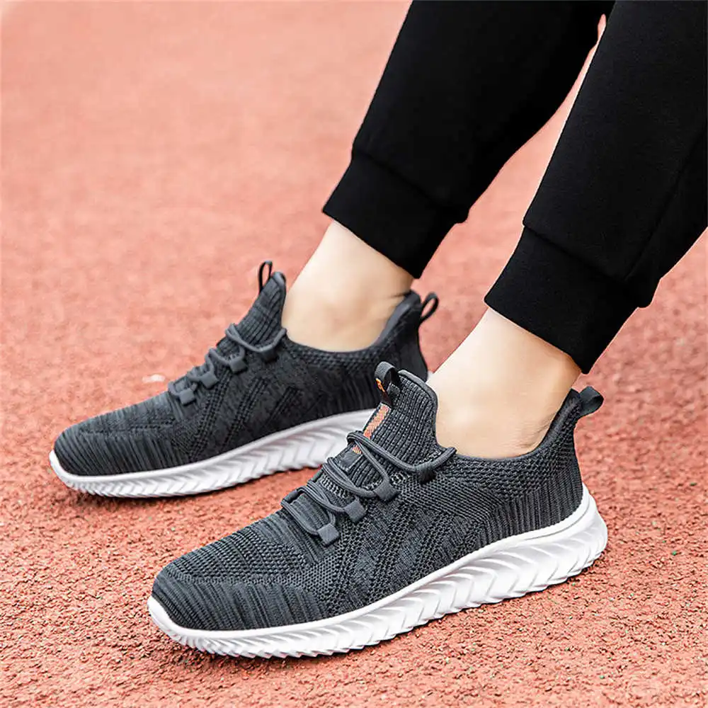 

Легкая дышащая детская спортивная обувь для скейтборда по самой низкой цене роскошные кроссовки для мужчин дизайнеры сезонные Лоферы YDX1