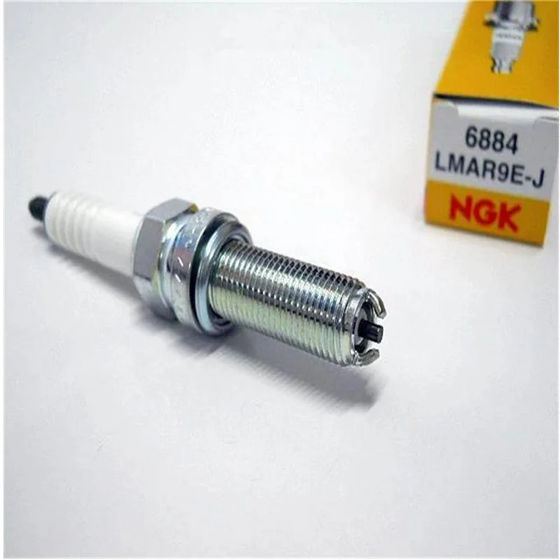 

1 Box NGK Motorcycle spark plug LMAR9E-J 6884 2009-14 YZF-R1
