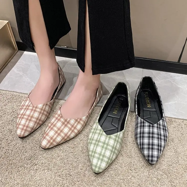 

Женские туфли на плоской подошве, в шотландскую клетку