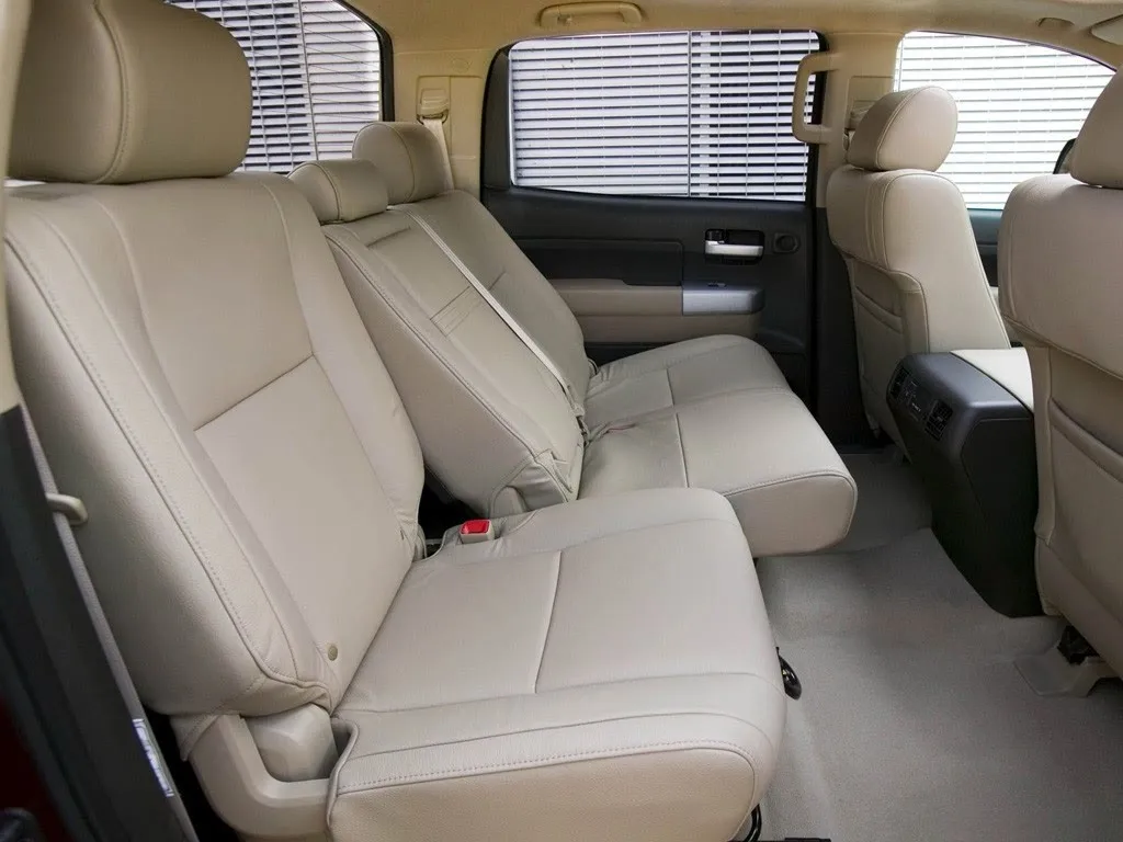 Фото Для Toyota Tundra CrewMax 2006 2007 2008 2009 2010 2011 2012 2013 Комплект чехлов для автомобильных сидений из искусственной кожи, аксессуары для защиты. №4