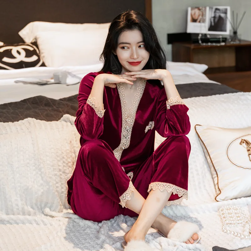 

In The Fall And Winter Of 2022 New Pleuche Pajamas Women Live Suit Household To Take Long Sleeve Cardigan Lace Comfortable And L