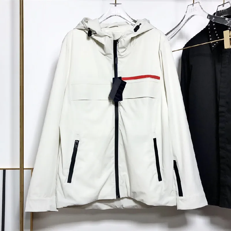 

2022 Fashion Luxury Brand Jacket Men Solid Summer Outdoor Coat Loose Thin Casual Hooded Skin Windbreaker Men Jacket Clothing