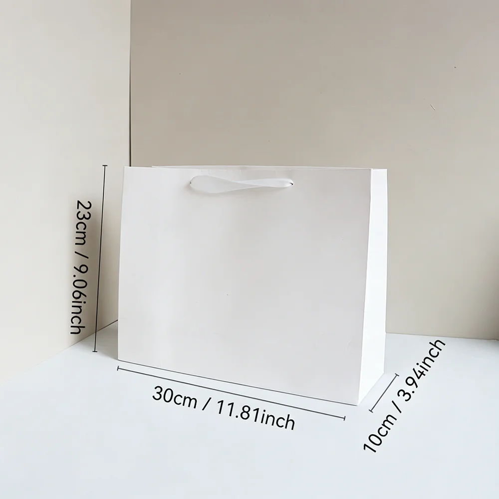 

Персонализированные белые картонные пакеты 10 шт