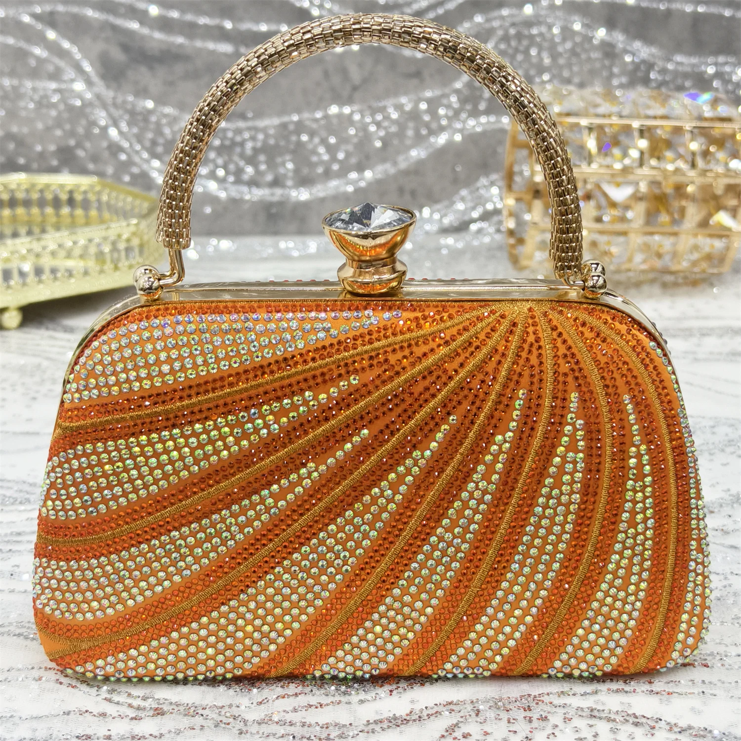 Venus Chan 2023 Новые туфли и сумка в тон оранжевого цвета с острым носком бриллиантами