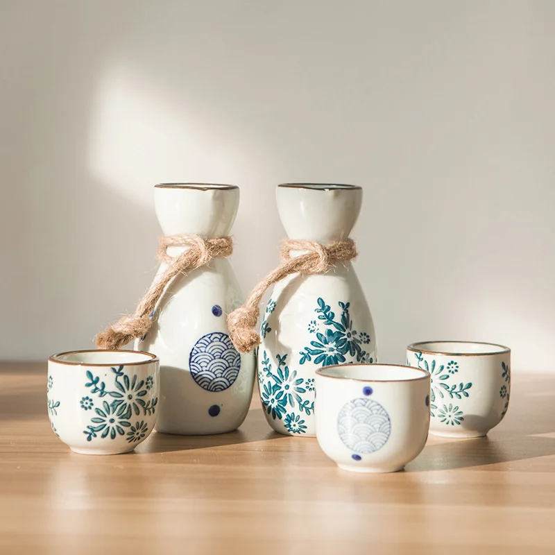 

Chinese Ceramic Wine Set Small Wine Cup Baijiu Pot
