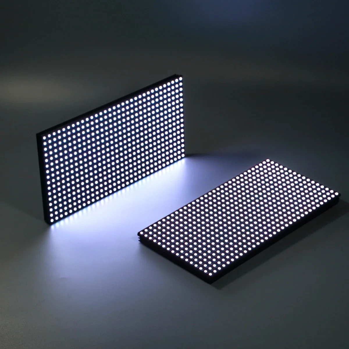 Фото 32x16 пикселей P10 Открытый SMD Полноцветный светодиодный модуль дисплея Высокая яркость RGB Видеопанель 1/2 сканирования №1