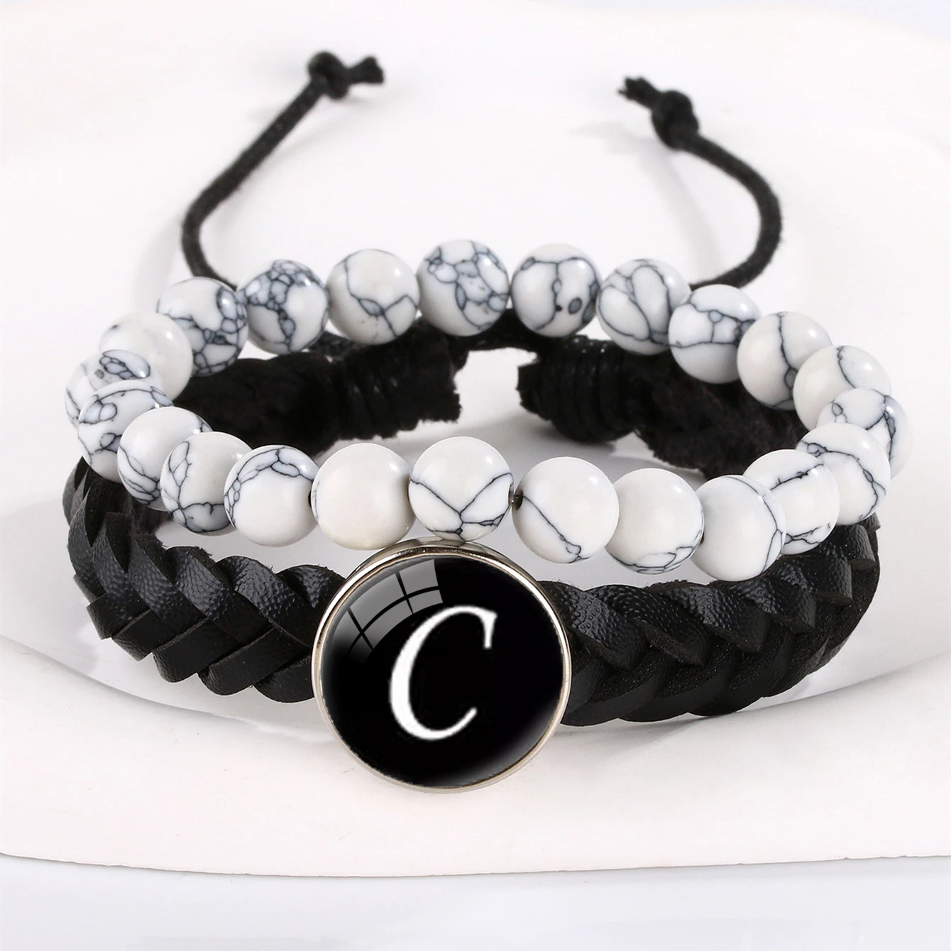 Браслет с бирюзовыми бусинами