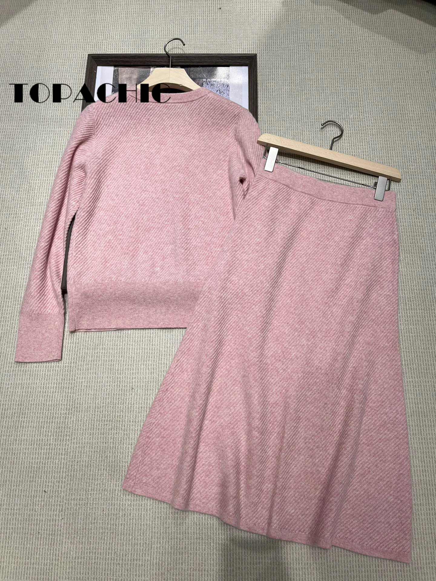 Рисунок 4 - Женский кашемировый комплект из 2 предметов TOPACHIC