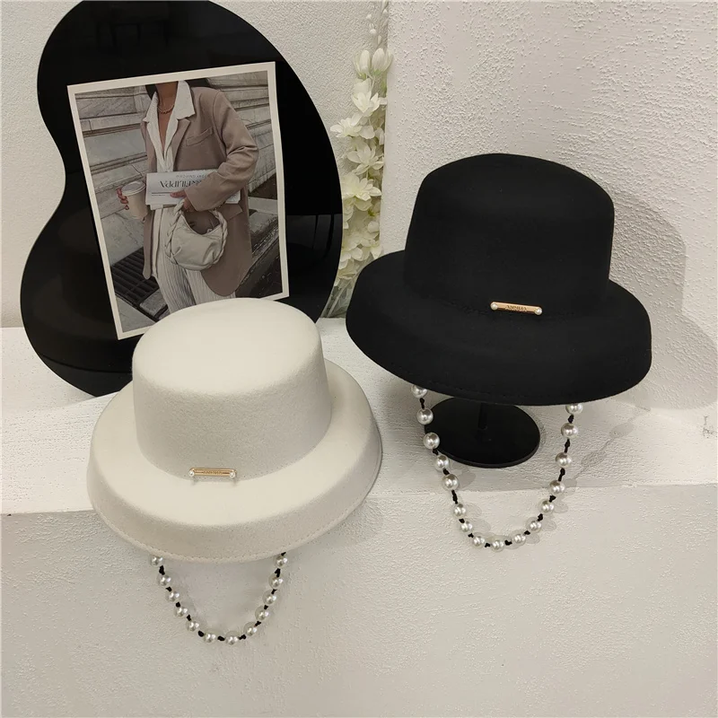 

Прямая поставка, зимний шерстяной абажур в стиле Хепберн 202212-suaishi в форме жемчуга, металлический алфавитный знак, женская шапка-ведро, женская модель