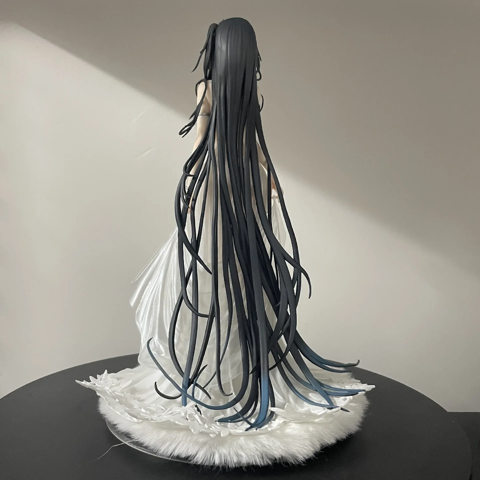 Аниме-фигурка красивая девушка 27 см