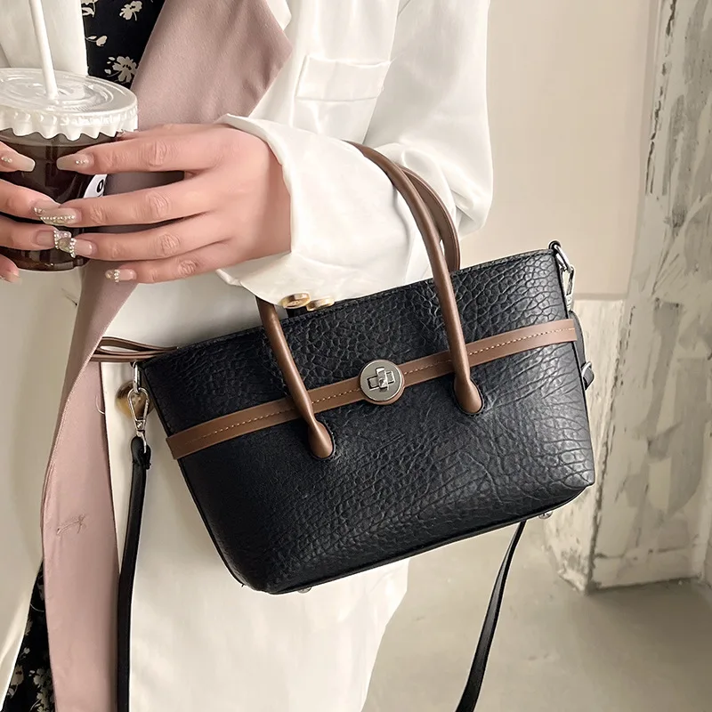 

Textured Black Bags Women's 2022 Popular New Trend Hao Versatile Messenger Bags Fashion Luxury Ladies Shoulder Bags Handbags