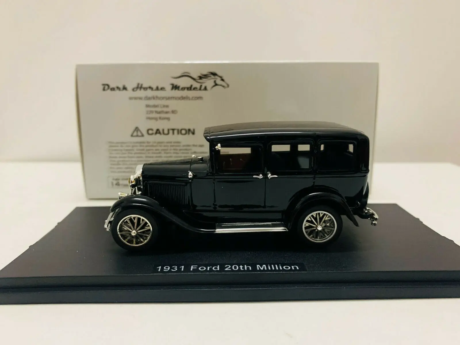 

Модели Dark Horse! Модель автомобиля Форд такси 1931 масштаб смола черный Новый в коробке 1/43