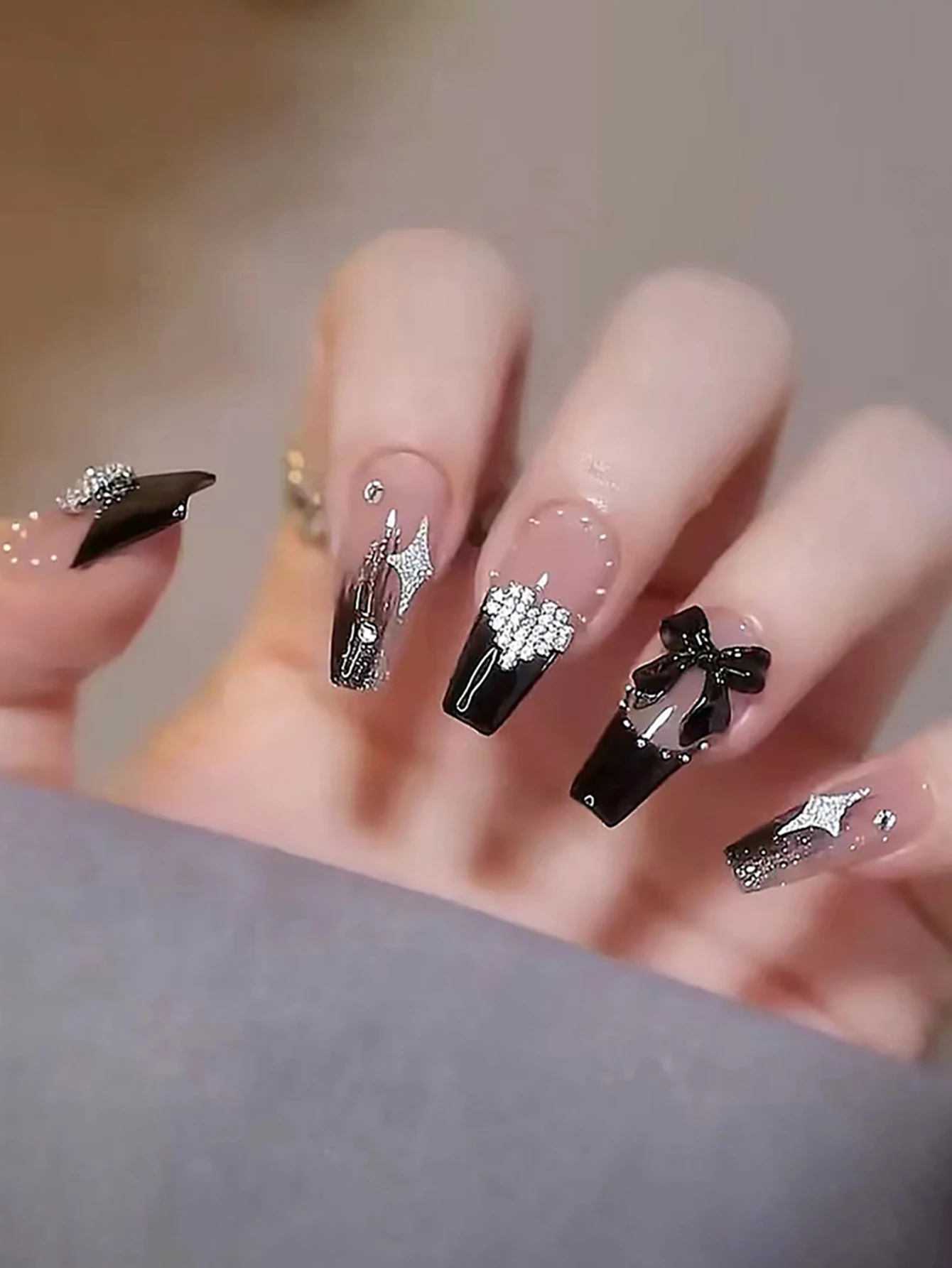 

Black Long Fake Nail Rhinestone Decor Lightweight and Easy to Stick Fake Nail for Fingernail DIY Decoration