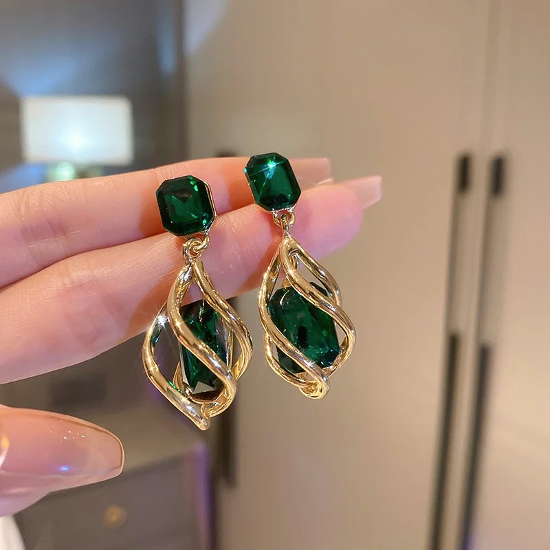 

Korean Fashion Emerald Crystal Dangle Earrings for Women Gold Color Hollow Stud Earring Party Boho Jewelry Pendientes Mujer