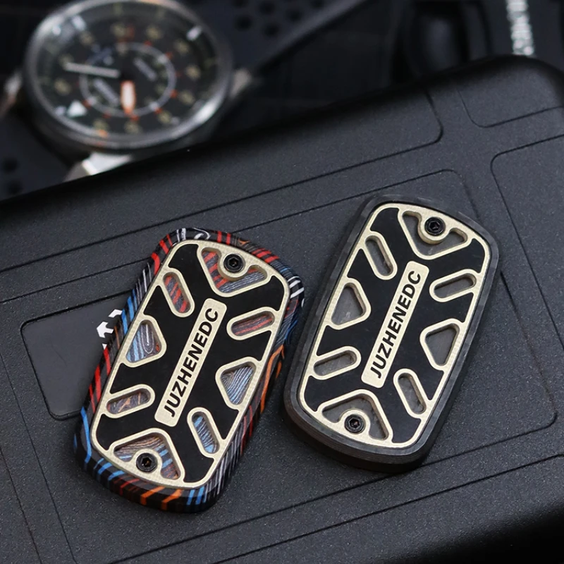 EDC Carbon Fiber Push Card Unlimited Papa Coin Decompression Toy Fidget Spinner Black Technology Creative Gift Trendy Play