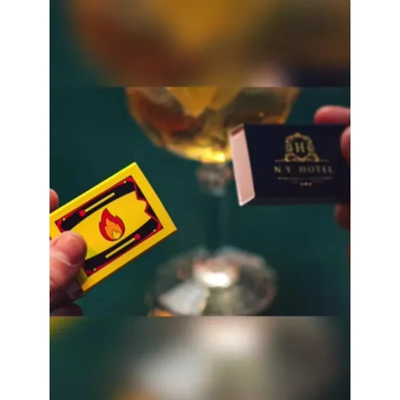 Все что спичечный коробок Axel Vergnaud (уловки и онлайн-инструкция) Крупным планом