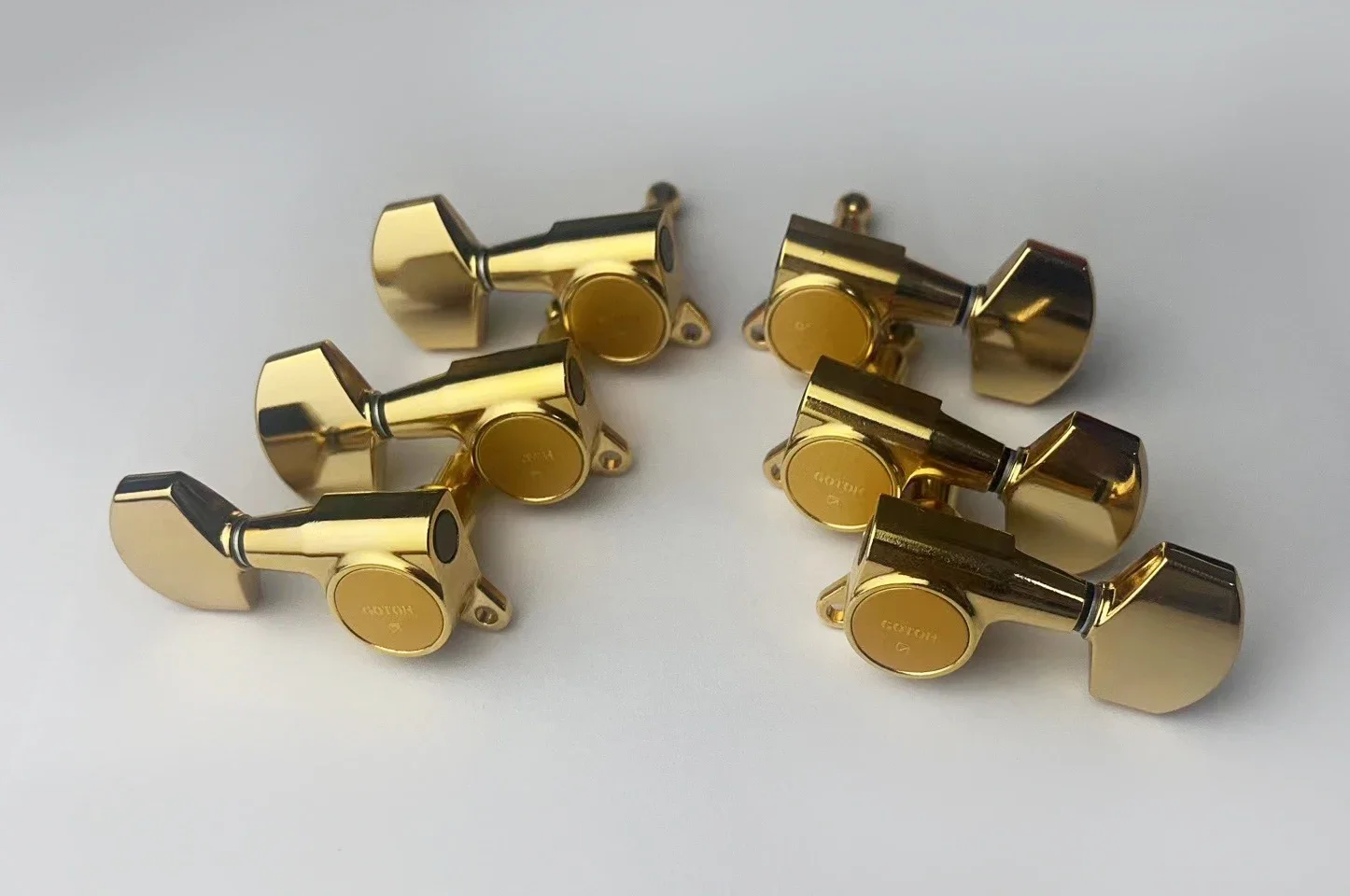 Оригинальные колки для электрогитары GOTOH SG381-01 тюнеры (хром черный золотой