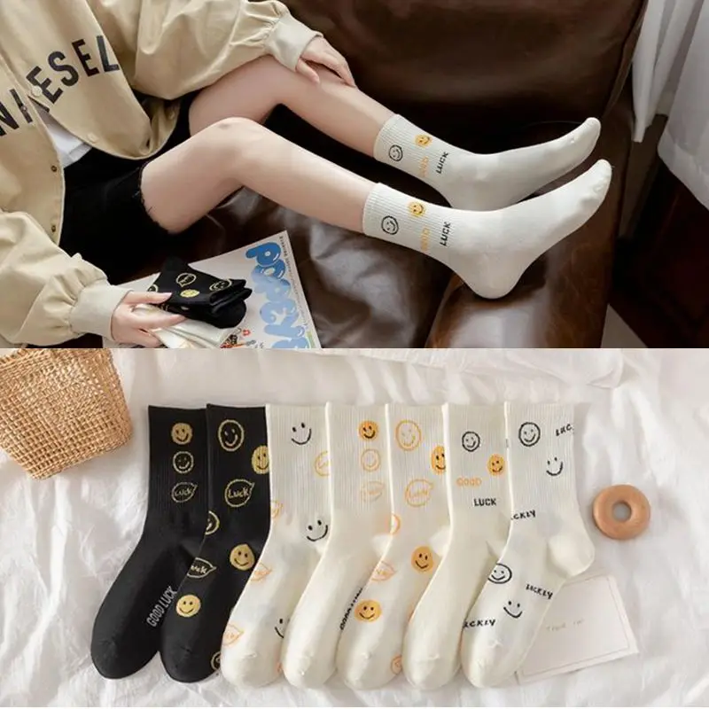 

Cute Black and White Women's Socks Kawaii Funny Cartoon Smiley Face Cotton Socks Japanese Harajuku Fashion Happy Casual Sock