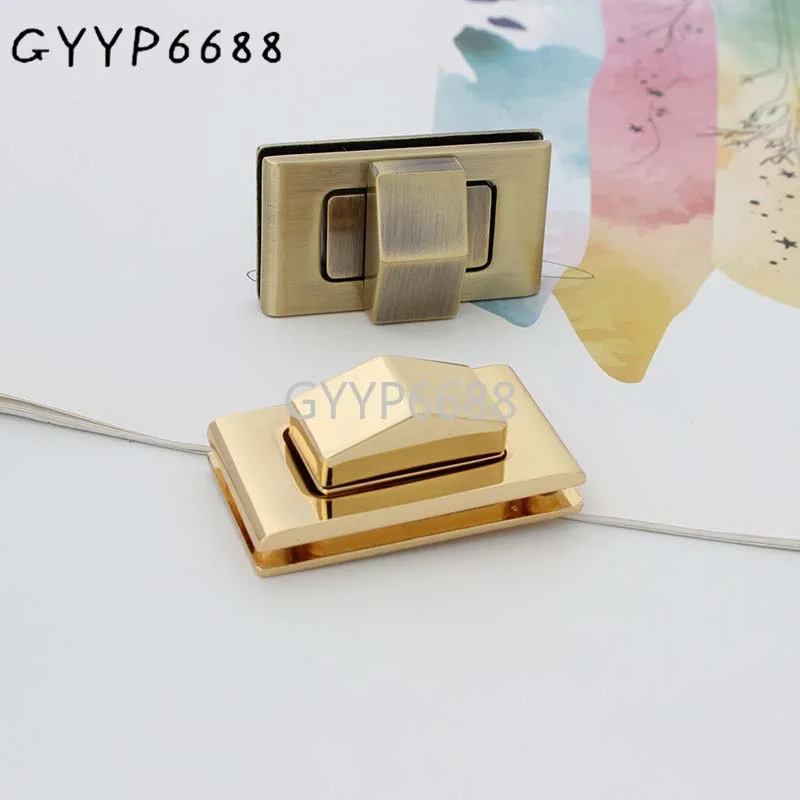 

1-20sets 42x24mm Metal Rectangle Shape Twist Locks for Woman Purse Turn Lock DIY Shoulder Bag Handbag Accessories Lock Up Bags