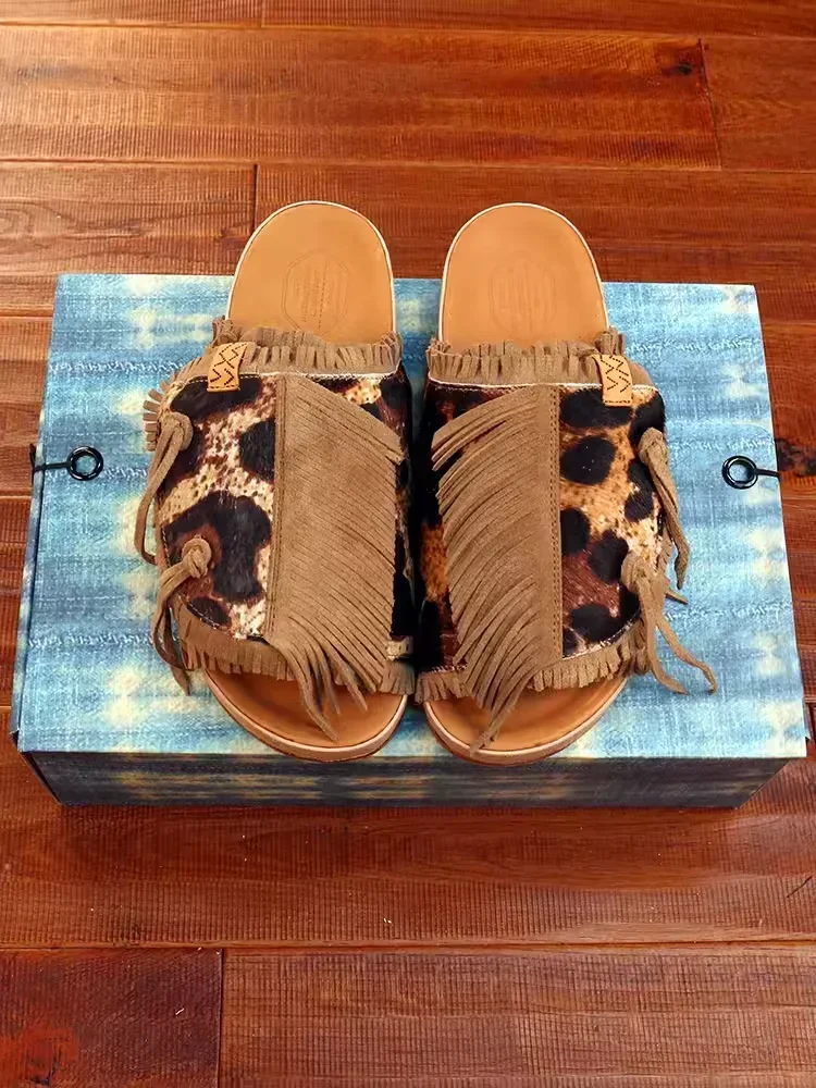 Женская замшевая обувь с кисточками и конским волосом