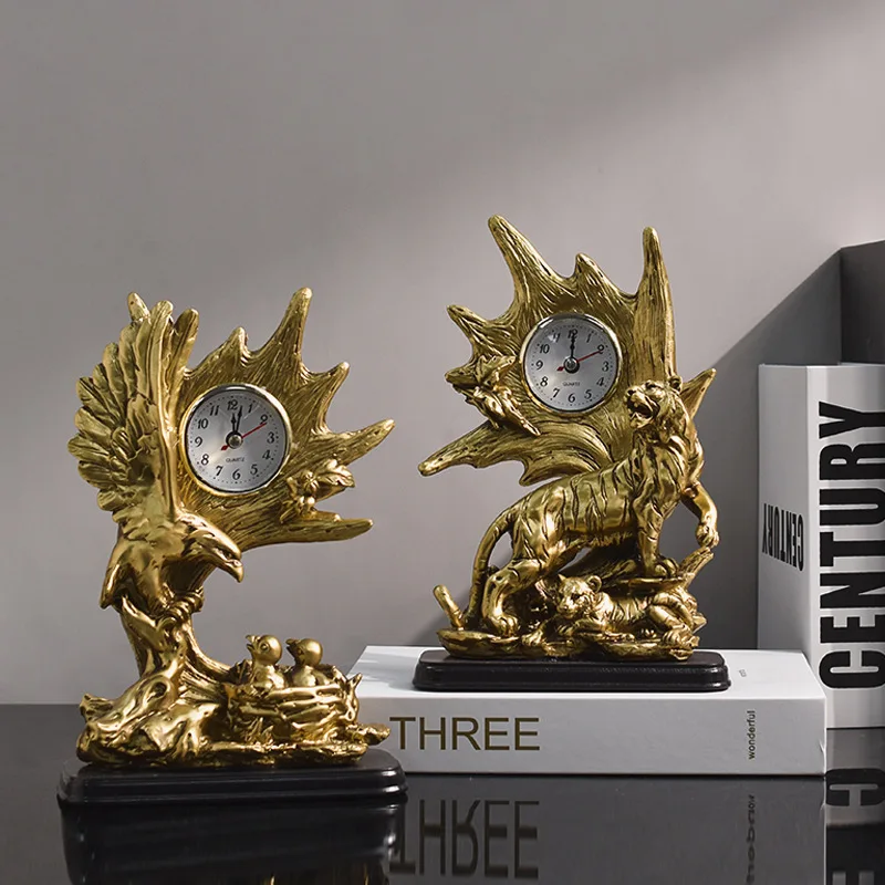 

American style retro eagle clock desk top clock table top decoration for home living room wine cabinet, TV cabinet, resin decor