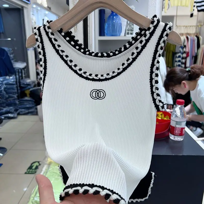 Black White Crochet Embroidered Knitted Vest Women Spring Summer 2023 New Design Korean Fashion Clothing