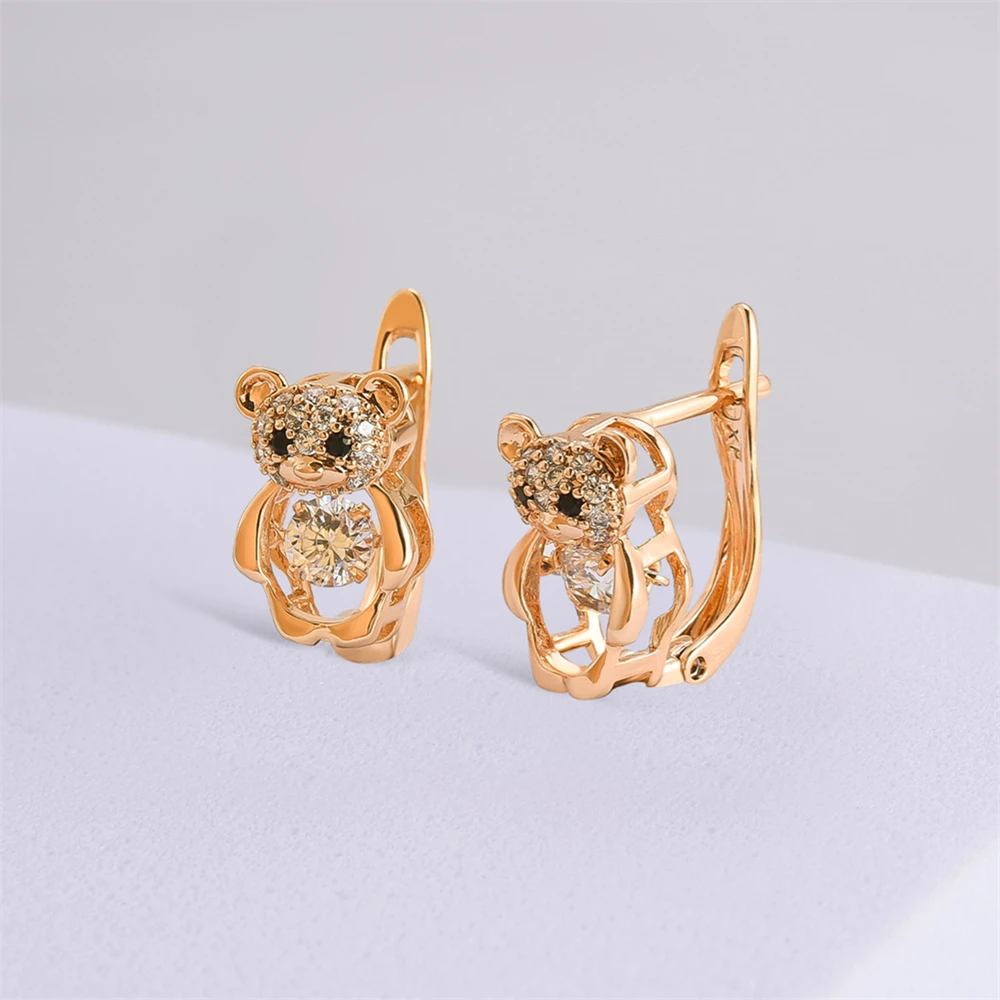 

Gold Color Panda Stud Earrings Cute Luxirious Crystal Zircon Jewelry Women Banquet Party Accessories Gift for Wife Girlfriend